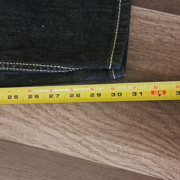 Menswear - Picture 2 of 10